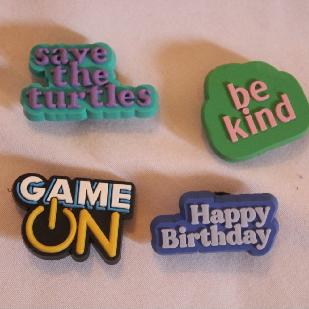 4-pack Croc charms